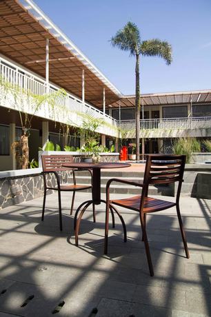 Imagen del bar/restaurante del Hotel Arkeo Hotel Bandung. Foto 7