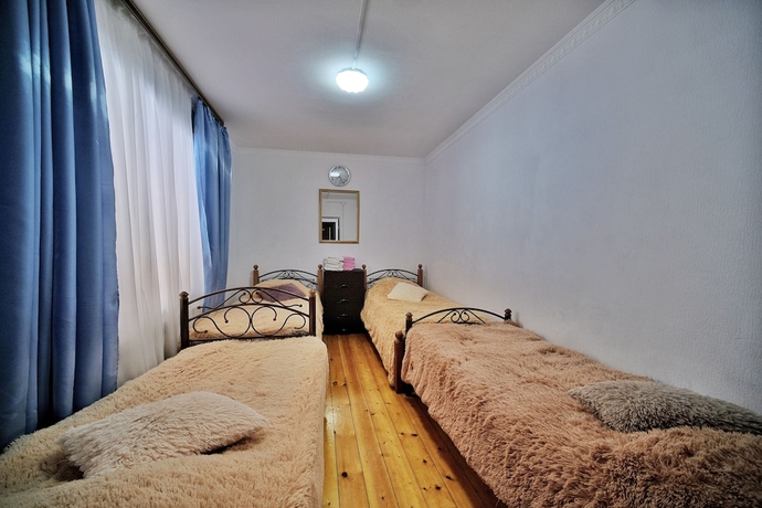 Imagen de la habitación del Hotel Arkhiz City Guest House. Foto 14