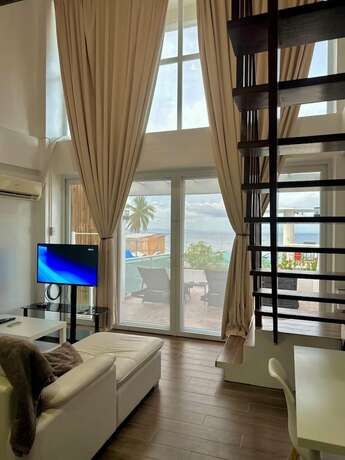 Imagen de la habitación del Hotel Arkipelago Beach Resort. Foto 28