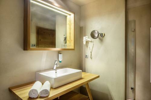 Imagen de la habitación del Hotel Arlara. Foto 10