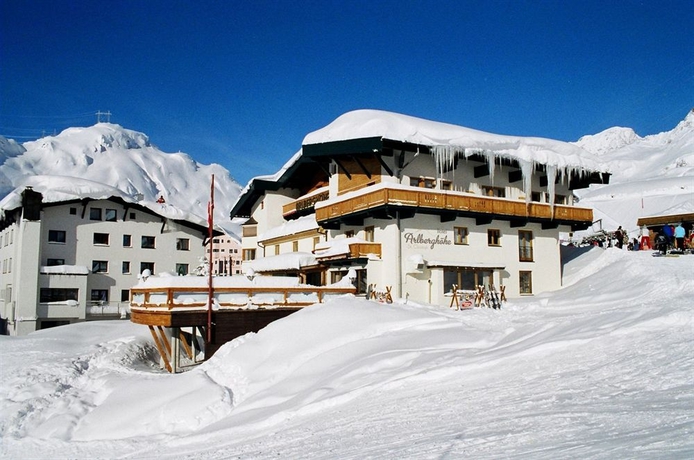 Imagen general del Hotel Arlbergh&ouml;he. Foto 3