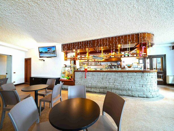Imagen del bar/restaurante del Hotel Arlecchino, Madesimo. Foto 14