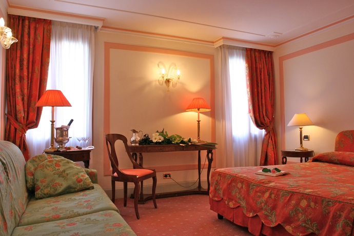 Imagen de la habitación del Hotel Arlecchino, Venecia. Foto 6