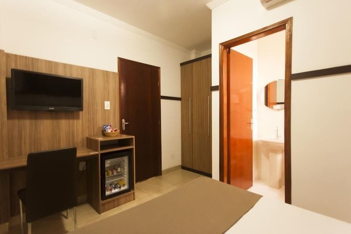 Imagen de la habitación del Hotel Arlen. Foto 13