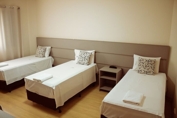 Imagen de la habitación del Hotel Arlen. Foto 16