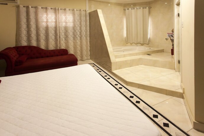 Imagen de la habitación del Hotel Arlen. Foto 17