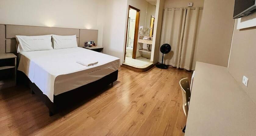 Imagen de la habitación del Hotel Arlen. Foto 27