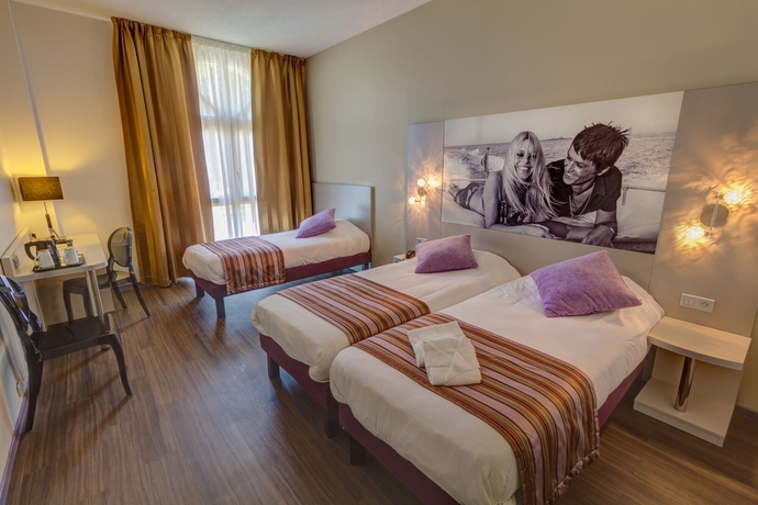 Imagen de la habitación del Hotel Arles Plaza. Foto 10