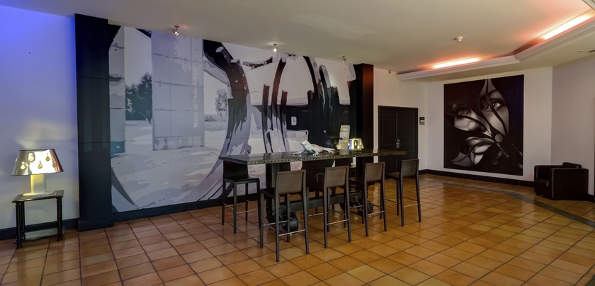 Imagen de los interiores del Hotel Arles Plaza. Foto 16