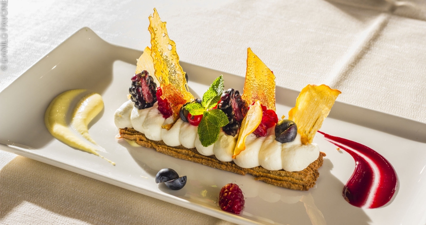 Imagen del bar/restaurante del Hotel Arli Business and Wellness. Foto 6