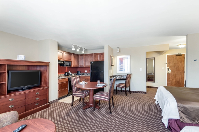 Imagen de la habitación del Hotel Arlington Court Suites, A Clarion Collection. Foto 3