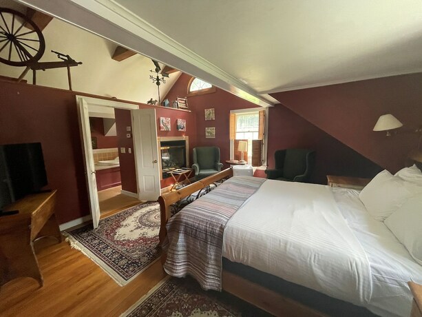 Imagen de la habitación del Hotel Arlington Inn, Arlington. Foto 11