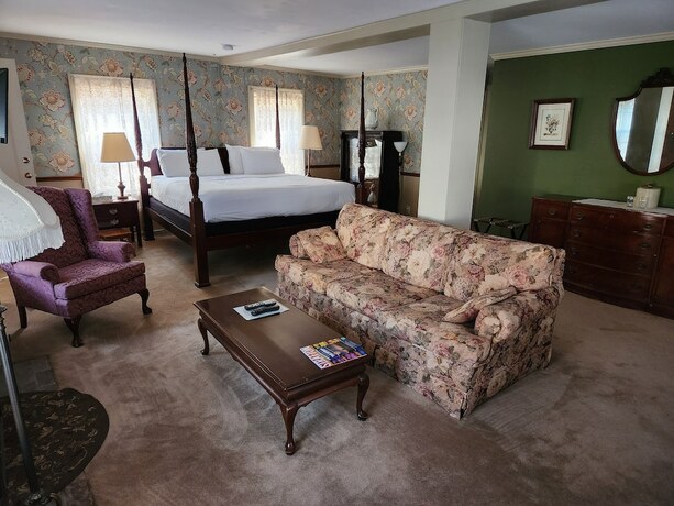 Imagen de la habitación del Hotel Arlington Inn, Arlington. Foto 14