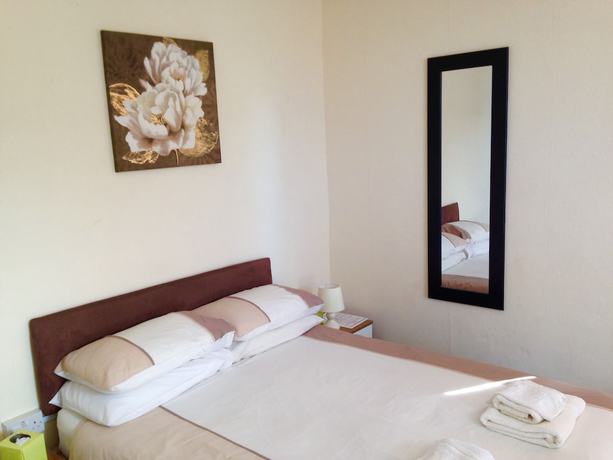 Imagen de la habitación del Hotel Arlingtons. Foto 11