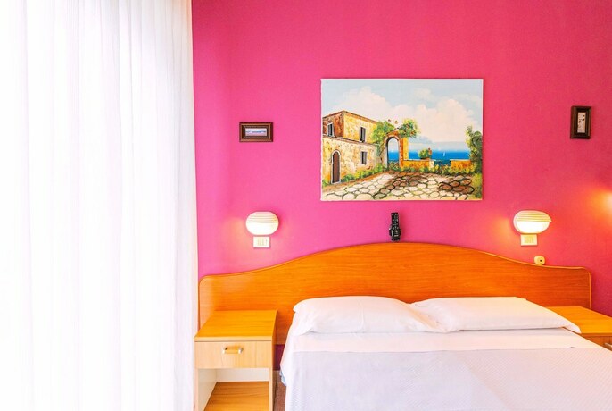 Imagen de la habitación del Hotel Arlino. Foto 10