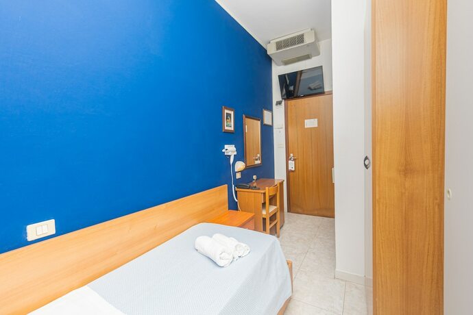 Imagen de la habitación del Hotel Arlino. Foto 11