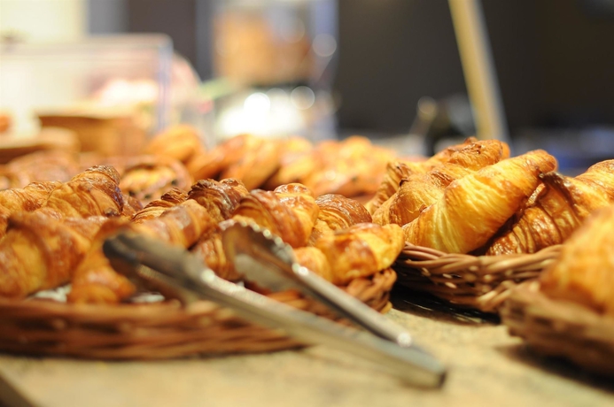 Imagen del bar/restaurante del Hotel Arlon. Foto 4