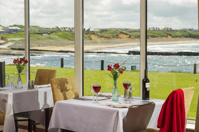 Imagen del bar/restaurante del Hotel Armada, MILTOWN MALBAY. Foto 5