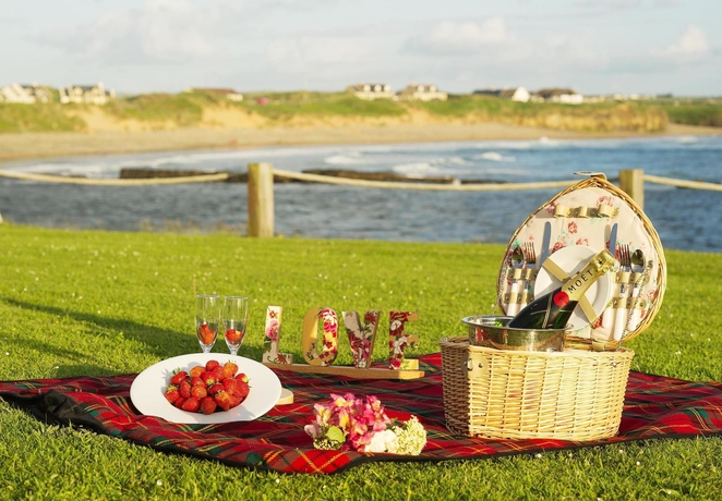 Imagen de los exteriores del Hotel Armada, MILTOWN MALBAY. Foto 13