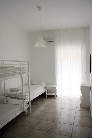 Imagen de la habitación del Hotel Armadoros Ios Backpackers. Foto 4