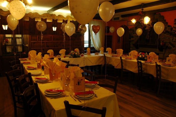 Imagen del bar/restaurante del Hotel Armanac De Toubie. Foto 3