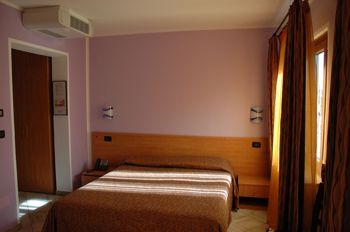 Imagen de la habitación del Hotel Armanac De Toubie. Foto 11