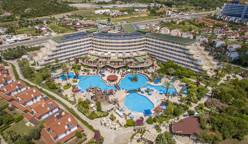 Imagen general del Hotel Armas Pemar Beach Resort. Foto 1