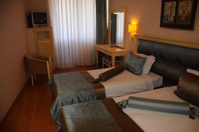 Imagen de la habitación del Hotel Armas Pemar Beach Resort. Foto 16
