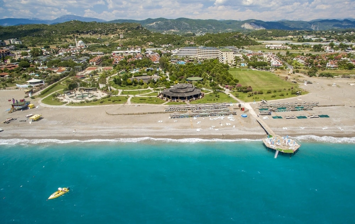 Imagen de los interiores del Hotel Armas Pemar Beach Resort. Foto 18
