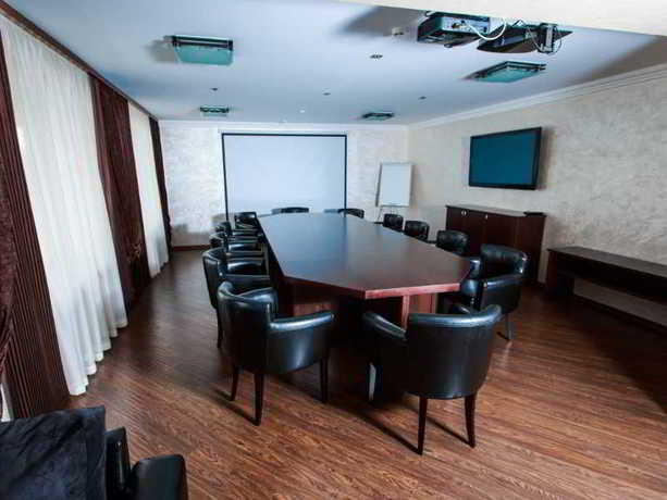 Imagen de los interiores del Hotel Armavir. Foto 15