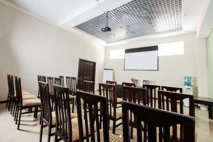 Imagen de los interiores del Hotel Armavir. Foto 18
