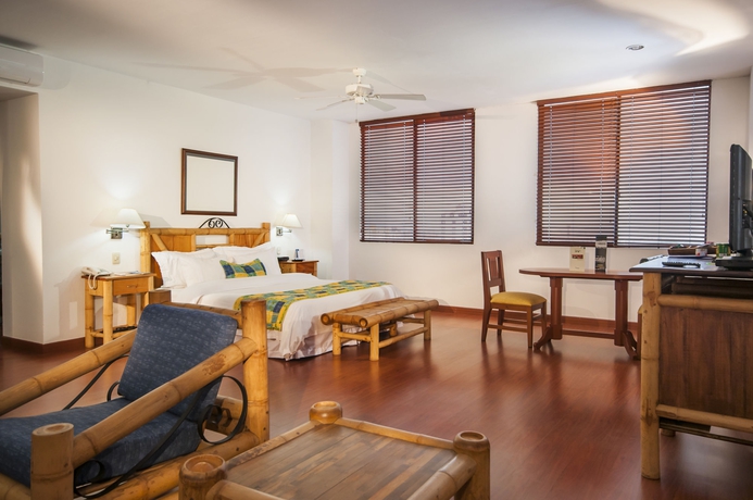 Imagen de la habitación del Hotel Armenia. Foto 13