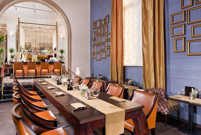 Imagen del bar/restaurante del Hotel Armenia Marriott Yerevan. Foto 4