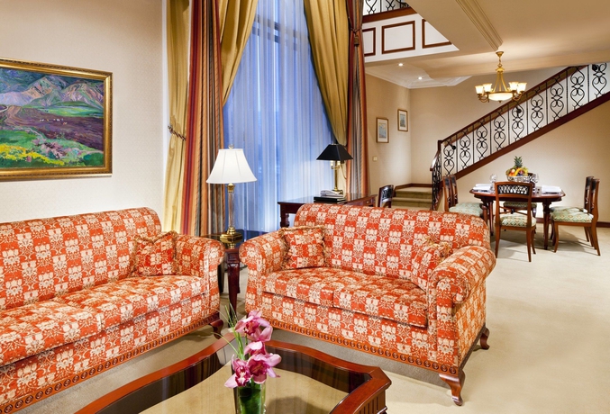 Imagen de los interiores del Hotel Armenia Marriott Yerevan. Foto 14