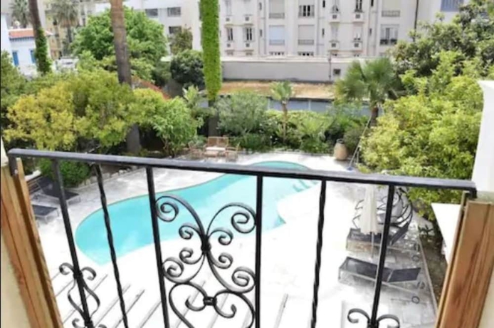 Imagen de la habitación del Hotel Armenonville. Foto 3