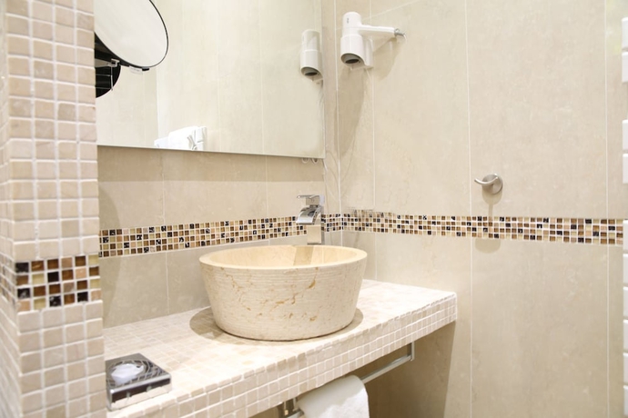 Imagen de la habitación del Hotel Armenonville. Foto 5