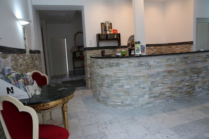 Imagen de los interiores del Hotel Armenonville. Foto 18