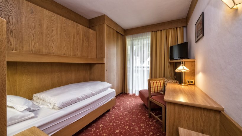Imagen de la habitación del Hotel Armin. Foto 2