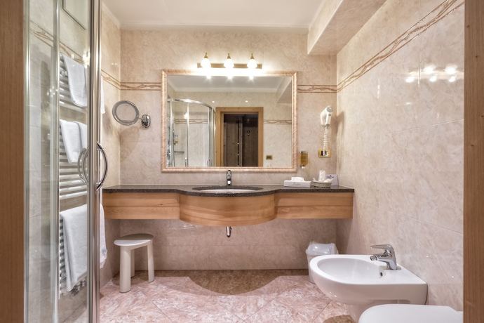 Imagen de la habitación del Hotel Armin. Foto 12