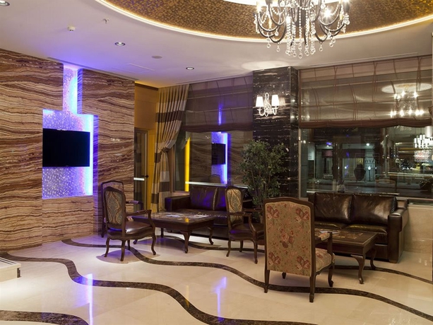 Imagen de los interiores del Hotel Armis. Foto 13