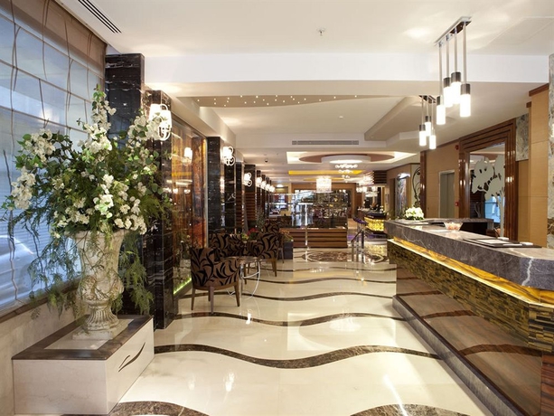 Imagen de los interiores del Hotel Armis. Foto 16