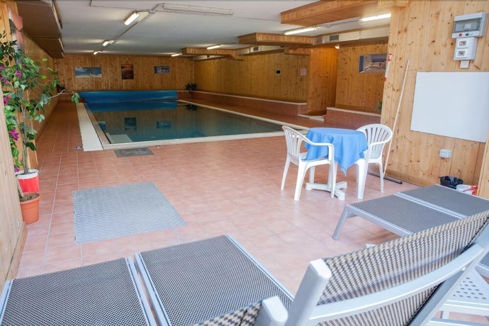 Imagen de la piscina del Hotel Armon Greenblu and Wellness. Foto 19