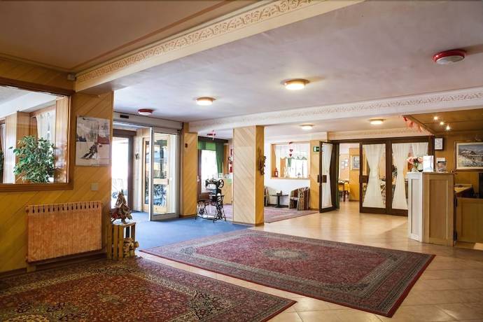 Imagen de los interiores del Hotel Armon Greenblu and Wellness. Foto 16