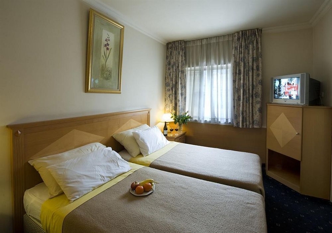 Imagen de la habitación del Hotel Armon Hayarkon. Foto 3