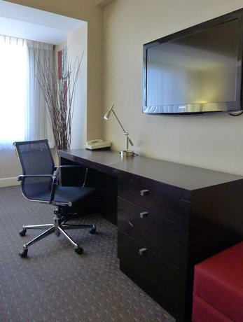 Imagen de la habitación del Hotel Armon Plaza Montreal Airpt, Trademark Collection By Wyndham. Foto 14