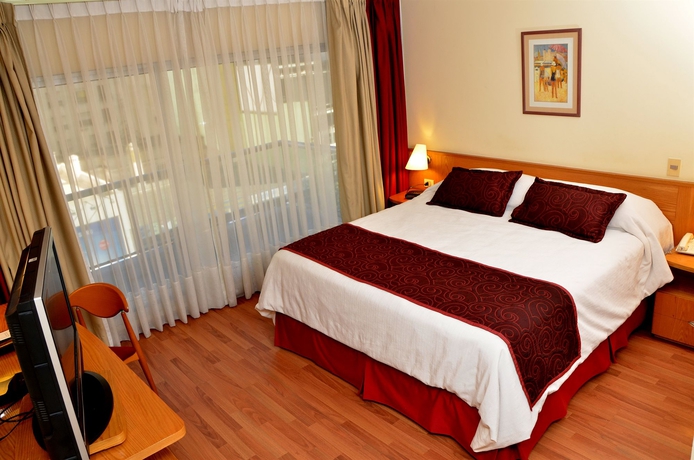 Imagen de la habitación del Hotel Armon Suites. Foto 6