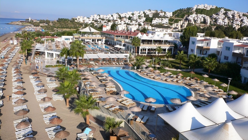 Imagen de la piscina del Hotel Armonia Holiday Village and Spa, Bodrum. Foto 19