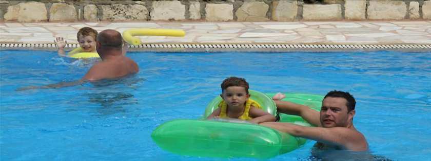Imagen de la piscina del Hotel Armonia, Matala. Foto 16