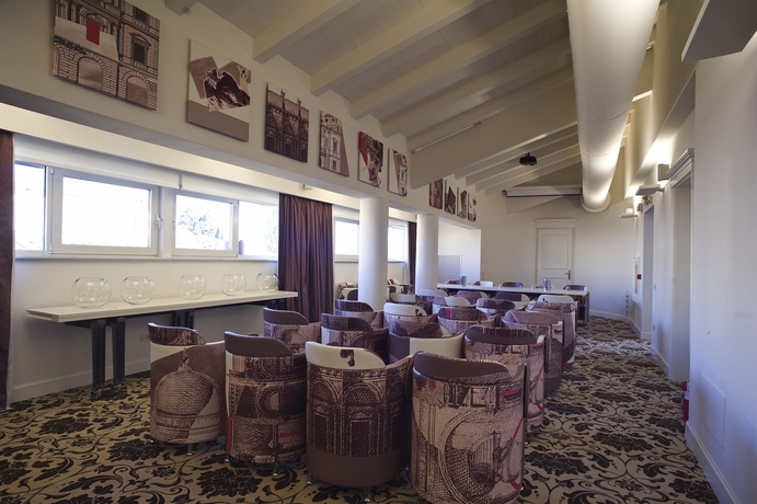 Imagen de los interiores del Hotel Armonia, Pontedera. Foto 10