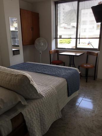 Imagen de la habitación del Hotel Armont. Foto 7